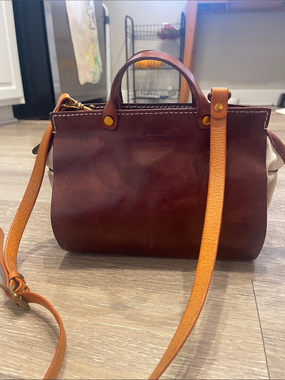 Old Trend Modern Vintage Leather w/Cream Canvas Crossbody Satchel & Top Handle - Picture 10 of 11